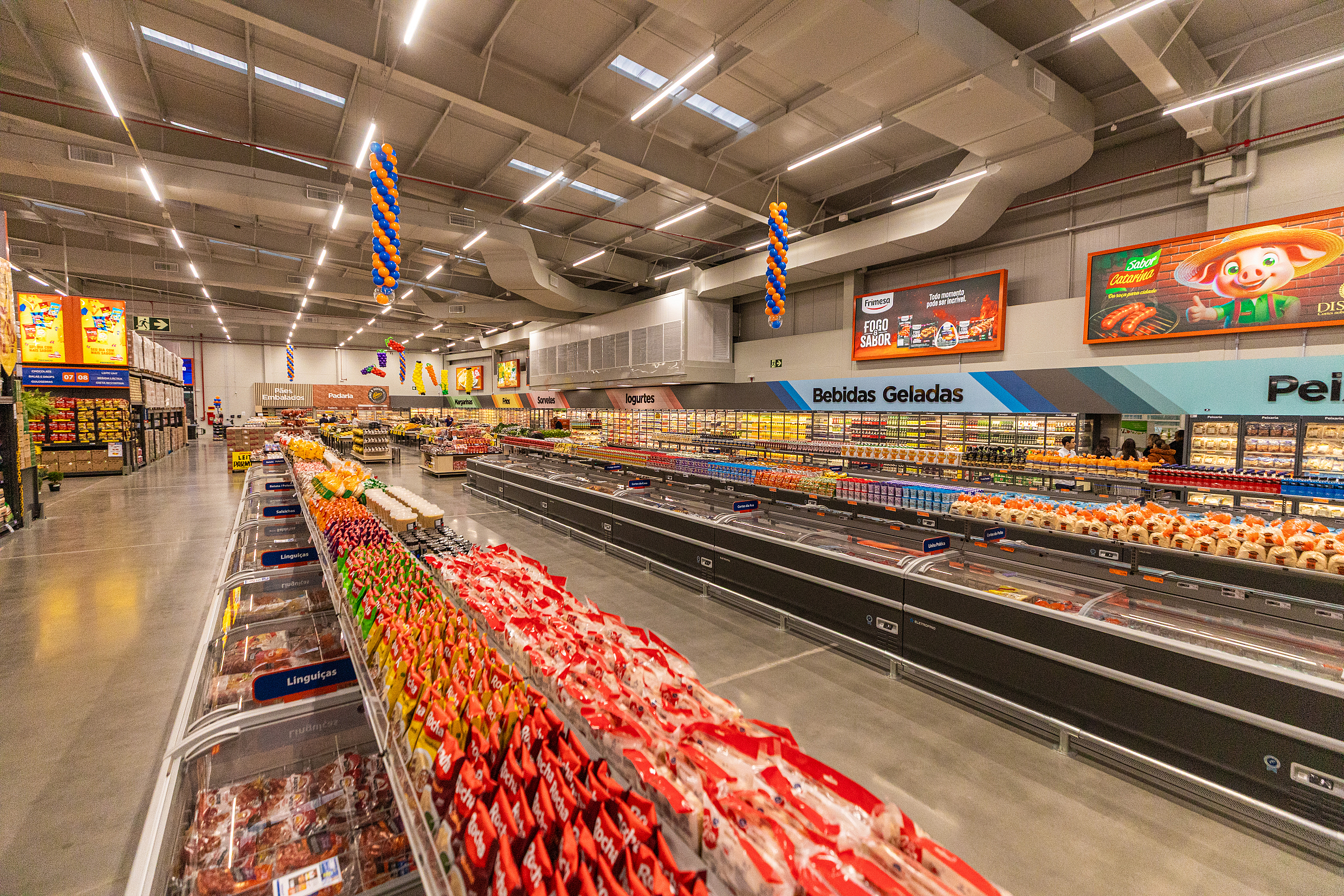 Horários das lojas no feriado de 01/05